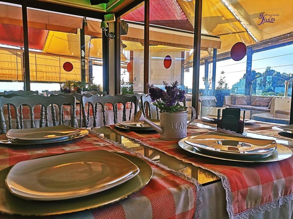Hotel Campos De Baeza Luaran gambar