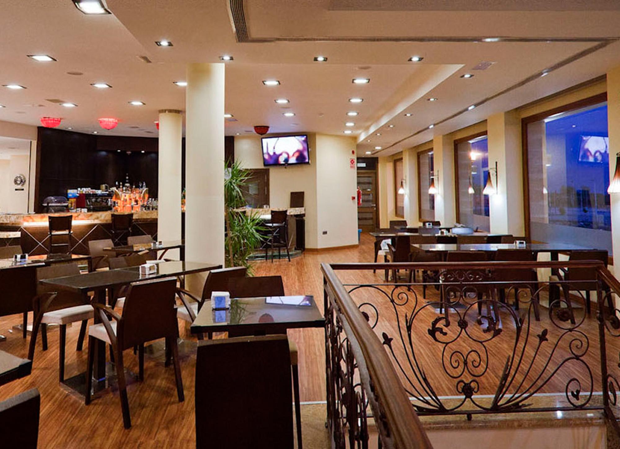 Hotel Campos De Baeza Luaran gambar